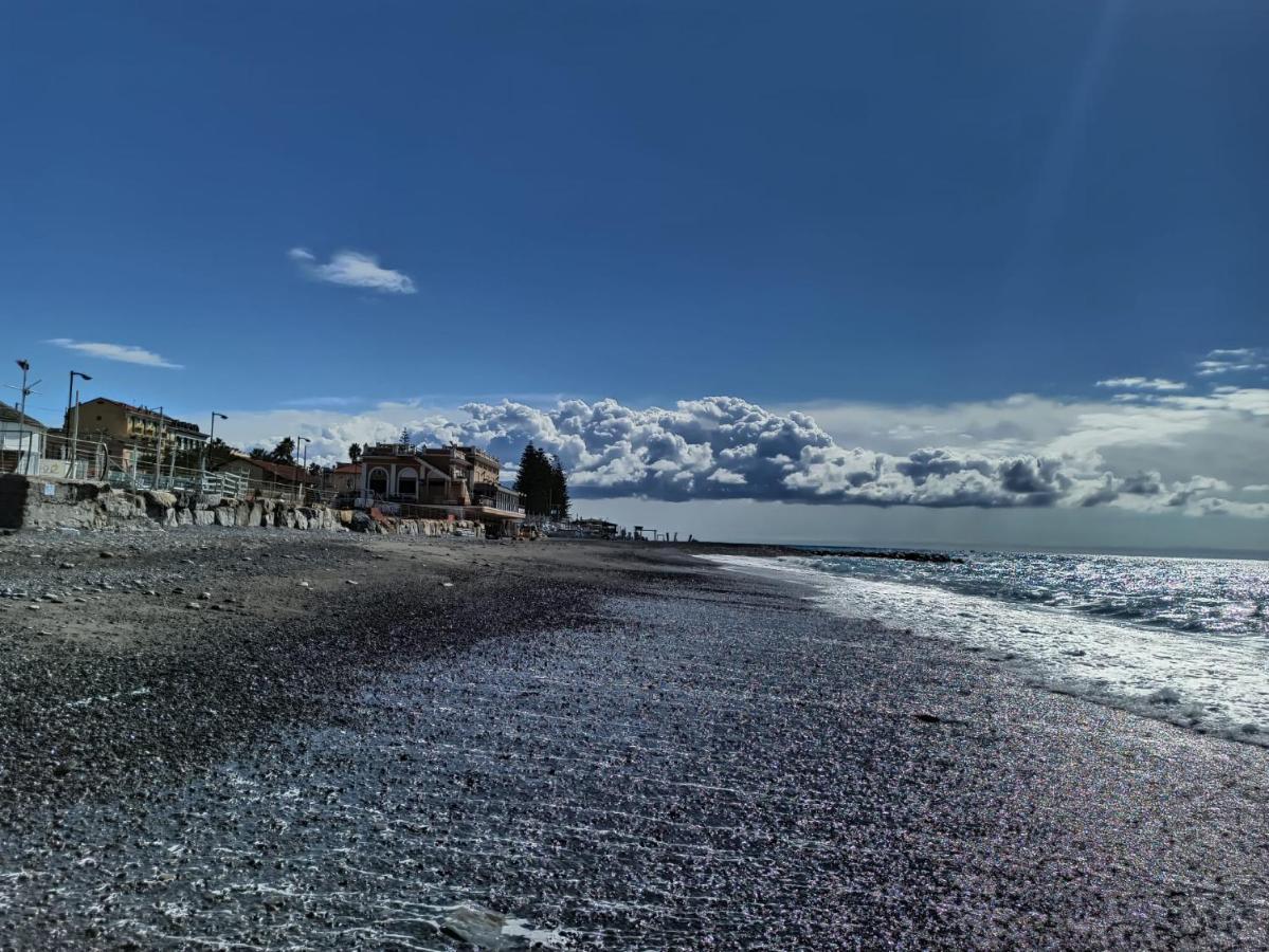 Casa Odello Suite And The Sea Бордигера Экстерьер фото